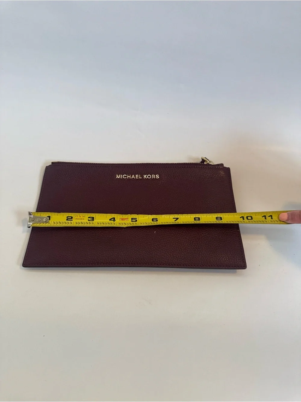 Michael Kors Women’s Jet Set Travel Burgundy Leather Wristlet with Gold Logo - Picture 9 of 9